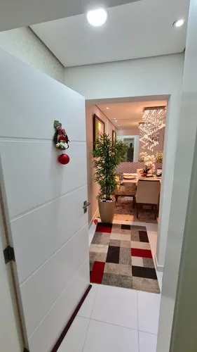 Sobrado Com 3 Dorm, 1 Suíte, 2 Coz, Garagem Para 4 Carros.