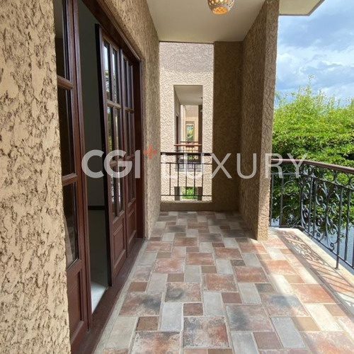 Cgi+ Luxury Vende Bella Casa En Morro Yacht Club