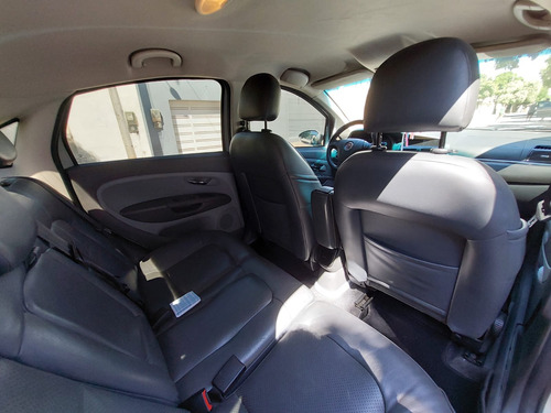 Fiat Linea 1.8 16v Absolute Flex Dualogic 4p