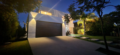 Sin Comision. Urgente!!! Escucho Oferta Razonable. Con Renta. Inmobiliarias Abstenerse.
