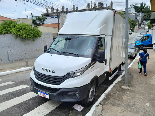 Iveco Daily 35160 2023 Com Baú Alumínio Completa 44 Mil Km
