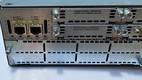 Router Cisco 2851 Practicas Ccna (Usado)