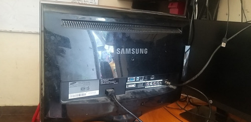 Imagen 4 de 6 de Televisión Monitor Lcd Samsung T220 De 22 Con Detalle