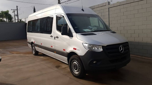 Mercedes Sprinter 416 Executiva Extra Longa 19 Lugares