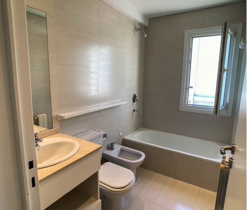 Imagen 21 de 26 de Venta Casa Al Lago En Los Alisos, Nordelta, Tigre, G.b.a. Zona Norte