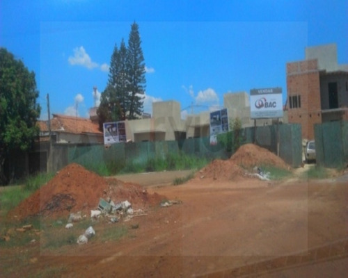 Imagem 2 de 3 de Área - 590 - 32400937