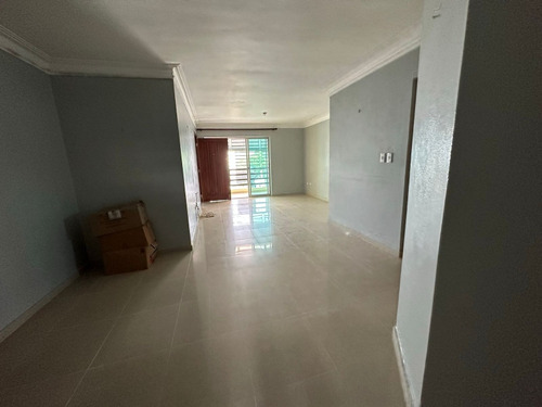 Vendo Apartamento En Los Prados De 2 Niveles Tipo Penthouse