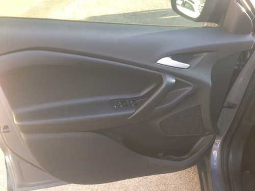 Imagen 10 de 15 de Chevrolet Tracker Aut Paq B Ls Suv Fwd 2021 Gris