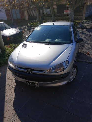 Imagen 3 de 13 de Peugeot 206 2011 1.4 Generation Plus 75cv