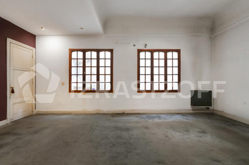 Departamento Francés En Venta En Recoleta. 4 Ambientes