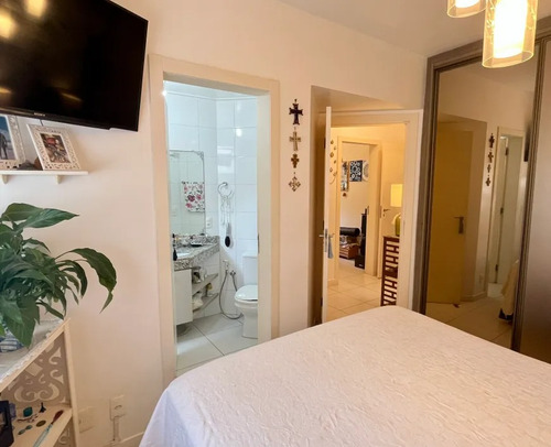 Apartamentos À Venda Em Itacorubi Com 3 Quartos E 2 Banheiros. Pronto Para Morar. Bem Localizado.