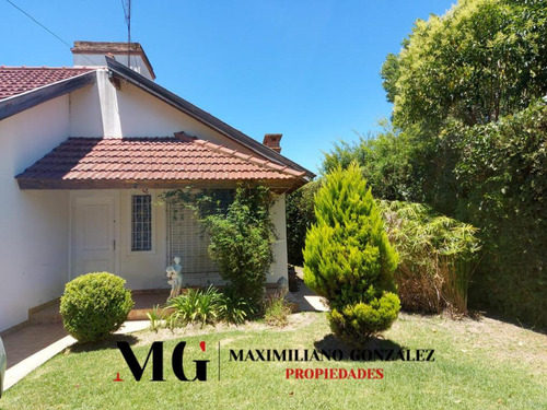 Casa En Venta Y Alquiler, 3 Ambientes - Barrio Parque El Trébol.