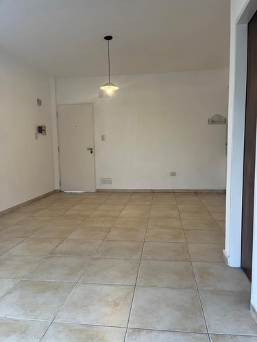 Imagen 6 de 9 de Departamento Monoambiente Al Frente.