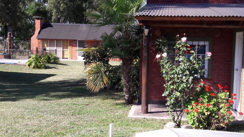 Imagen 6 de 27 de Alquilo 3 Cabañas Con Piscina Compartida Para 2 O 3 Personas