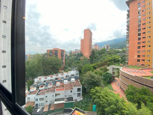 Apartamento En Venta En El Poblado. Cod V776055