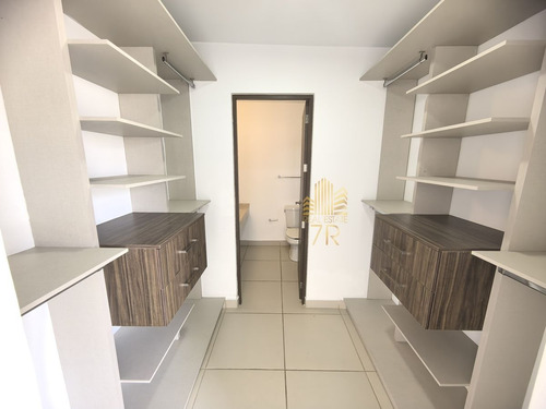 Casa En Venta En Zibata Con 3 Recámaras Y Baño Privado Cada Una