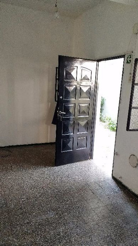 Imagen 2 de 7 de Vivienda En Blocks En Venta En Quilmes Oeste
