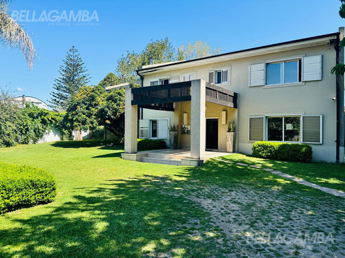 Casa Venta Martinez 7 Ambientes Jardin Piscina