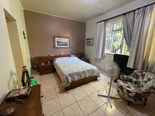 Imagem 13 de 30 de Vende Terreno Com 3 Casas Na Rua Parintins, Praça Seca. - Ca00141 - 34608432