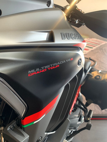 Multistrada V4 Grand Tour