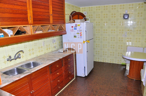 Casa En Lugano, 4 Dormitorios -ref:19810