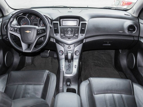 Chevrolet Cruze 1.8 Lt 16v Flex 4p Automático