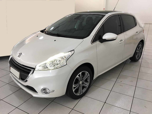 Peugeot 208 - Modelo Griffe - 1.6 - Ano 2015