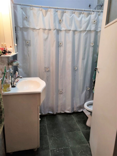 Imagen 24 de 25 de Dos Casas Multifamiliar La Tablada Bolivar Al 4500