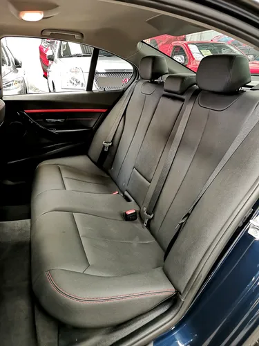 BMW Serie 3 2.0 320ia Sport Line At