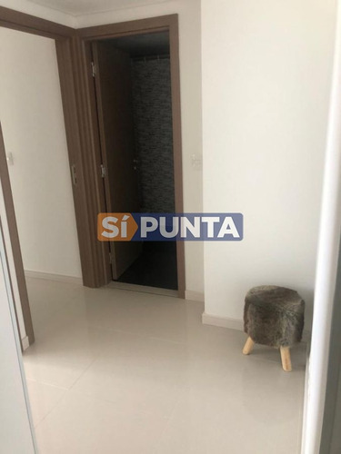Imagen 4 de 10 de Alquiler De Apartamento A 150 Metros Del Mar.