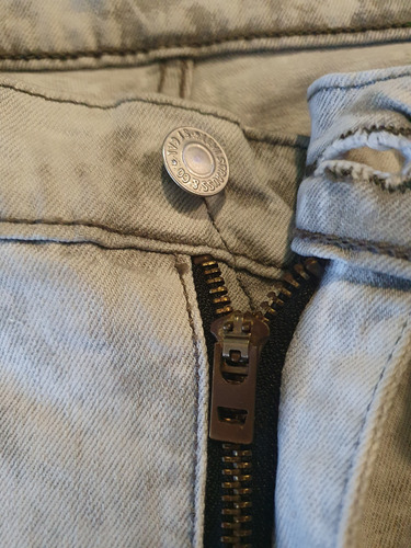 Levi's 511 Pantalon Hombre Talle W42 L32 Importado (Usado)