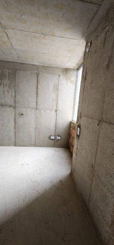 Venta De Apartamento En Obra Gris En Chía, Con Parqueadero. Sector De Gran Valorización