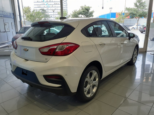 Imagen 3 de 15 de Chevrolet Cruze 5 Puertas Lt 1.4n Turbo Automático 2023 Ep