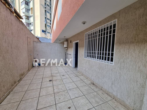 Imagen 9 de 24 de Th. Urbanización Sabanamar. Ave. J.m. Suarez