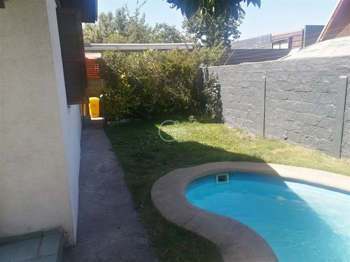 Casa En Arriendo De 3 Dorm. Mas Servicios En Las Condes