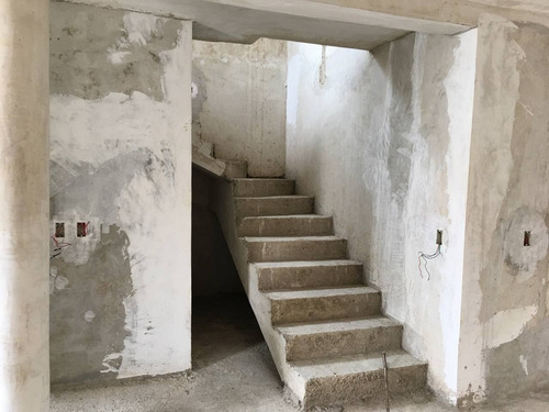Imagen 12 de 13 de En Venta Casa En Urb. Los Andes, La Victoria, En Obra Gris