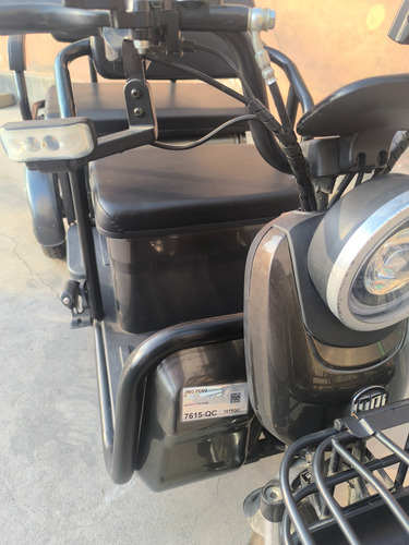 Es Una Trimoto Electrica Con Un Motor De 1000. Sube Cerros.