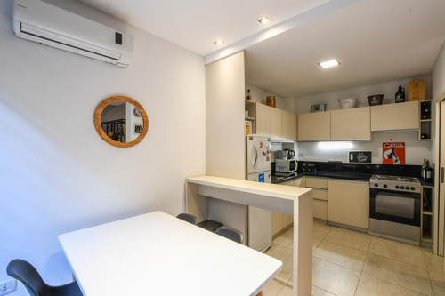 Imagen 4 de 19 de Departamento Duplex De 1 Dormitorio En Venta Con Parrillero Centro
