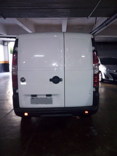 Imagem 4 de 7 de Fiat Doblô Cargo 2013 1.4