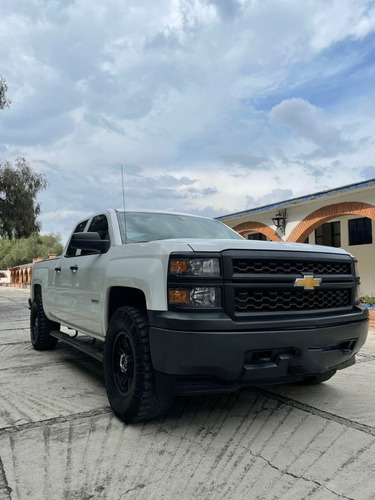 Imagen 8 de 13 de Chevrolet Silverado 2500 Doble Cabina
