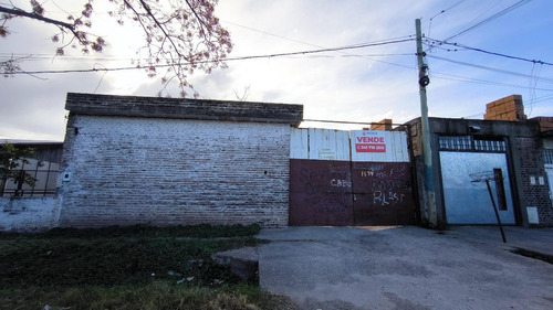 Venta Terreno Con Cocheras En Barrio Alberdi