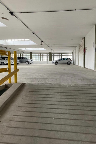 Imagen 4 de 6 de Deposito En Alquiler- Zona Floresta