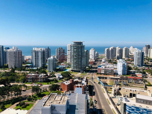 Imagen 28 de 30 de Departamento En Venta En Edificio De Categoría - Punta Del Este Punta Del Este