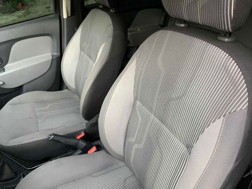 Renault Logan 2014 1.0 16v Expression Hi-flex 4p
