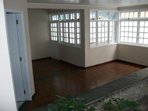 Imagem 11 de 26 de Casa 6 Comodos - 32
