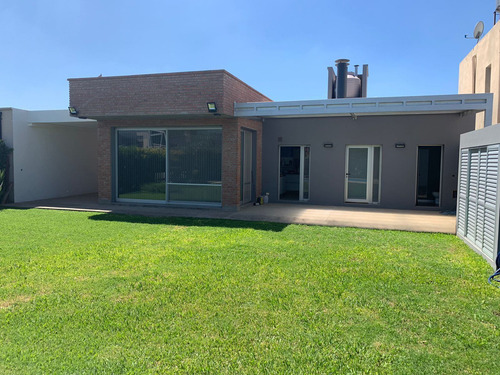 Imagen 15 de 23 de Venta Casa En Cantegril, Con Pileta!!