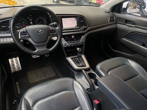 Imagem 3 de 12 de Hyundai Elantra Special Edition 2.0 Aut 2017 Completo Teto