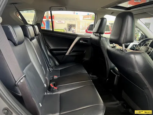 Toyota RAV4 2.5 Xroad
