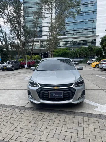 Chevrolet Onix 1.0T Premier Hatch At