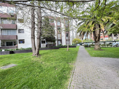 Departamento En Venta De 2 Dorm. En Las Condes